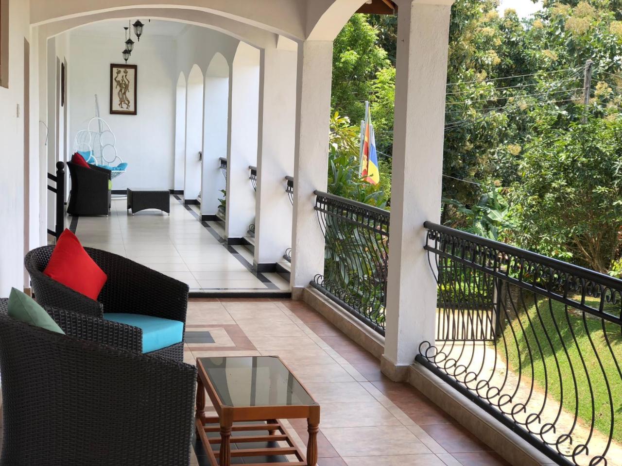 Elegant Hotel Kandy Exterior photo