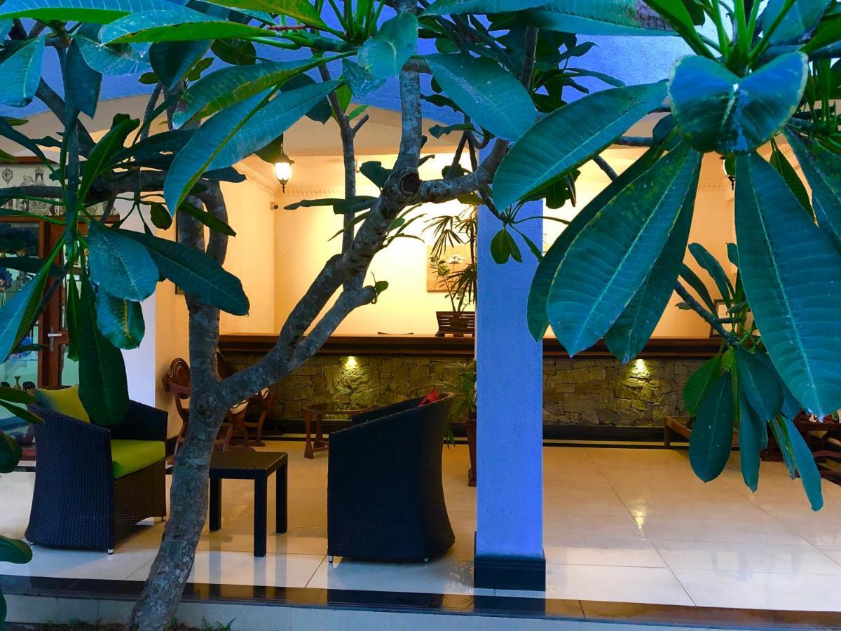 Elegant Hotel Kandy Exterior photo